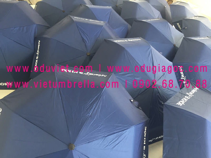 xưởng sản xuất ô dù cầm tay in logo quảng cáo